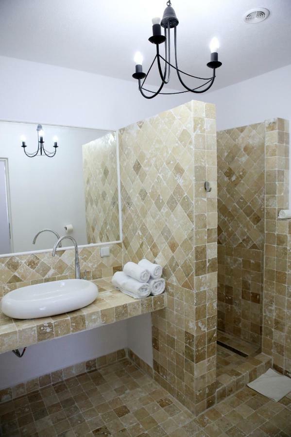Hotel Aleea Teilor Cîmpulung Esterno foto