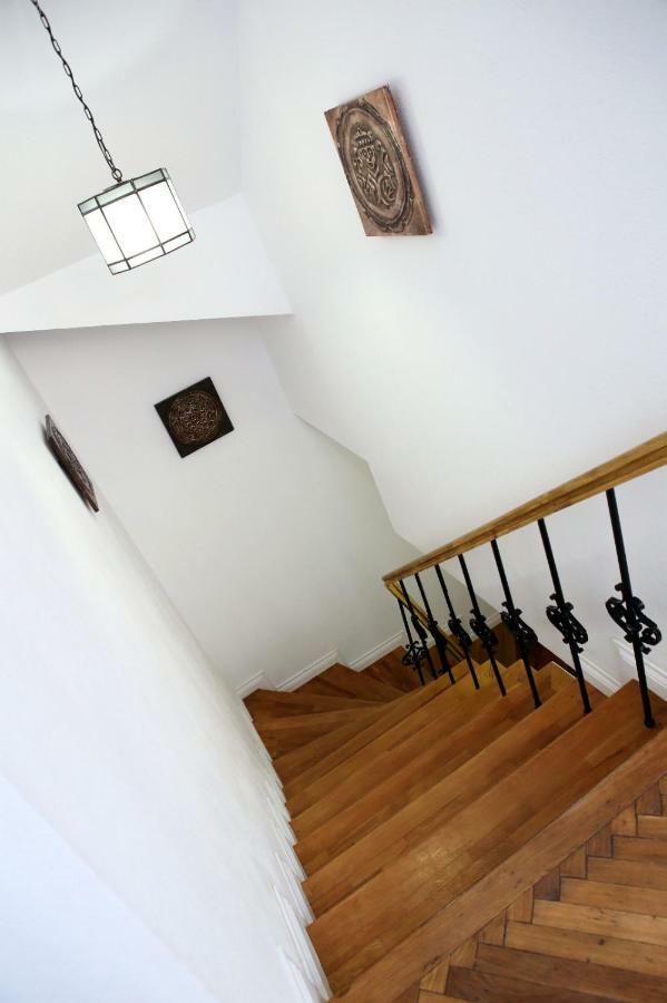 Hotel Aleea Teilor Cîmpulung Esterno foto